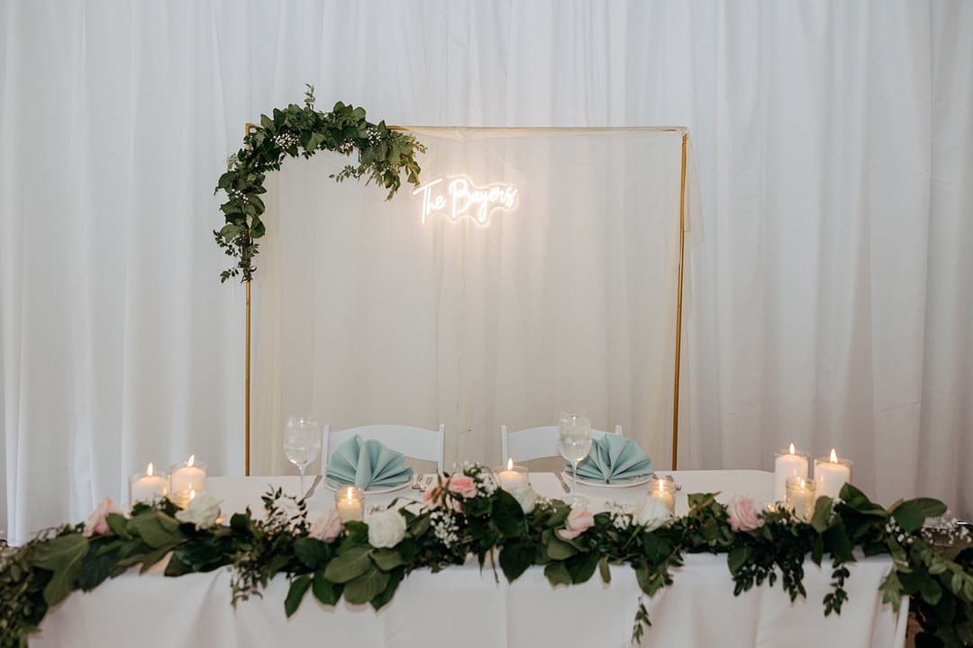 sweetheart table